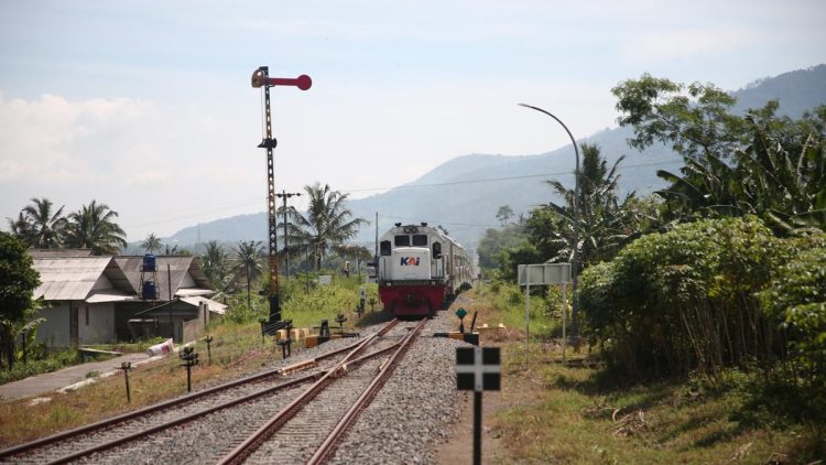 KA Cikuray Mencatat 2,2 Juta Penumpang Sejak Tahun 2022