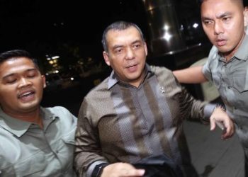 Jelang Tengah Malam Wamen Imipas Serahkan Diri ke KPK
