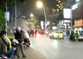 Demo Tolak Kenaikan BBM Terjadi di Cikini, Massa Membakar Ban