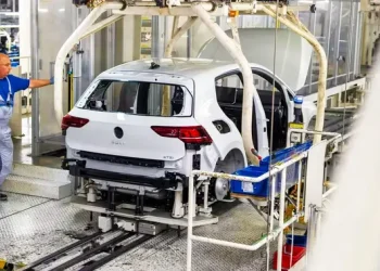 Volkswagen Siapkan PHK 100 Ribu Karyawan karena Saingan Mobil China