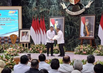 Kado HUT Pemprov DKI Terima 499 Sertifikat Tanah dari Kementerian ATR BPN