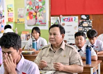 Siang Prabowo Makan MBG, Malam Dadan Dicopot dari Jabatan Kepala BGN
