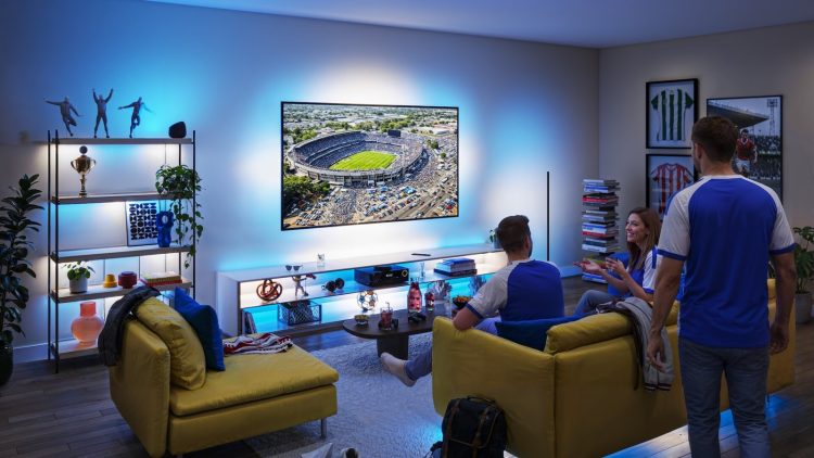 Smart Lighting Ciptakan Suasana Nobar Bola Lebih Hidup dan Rayakan Gol dengan Lampu Pintar