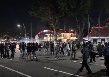 Polisi Tangkap Belasan Orang di Aksi Massa Sipil Surabaya