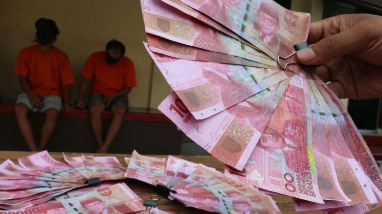 Pemuda Ditangkap Warga Jaktim Setelah Beli Motor dengan Uang Palsu Rp12 Juta