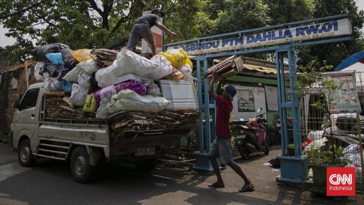 Warga Jakarta Diimbau Tetap Konsisten Memilah Sampah di Rumah