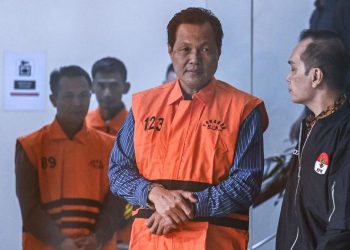 Bupati Muara Enim Tersangka Suap Penerima dan Pemberi
