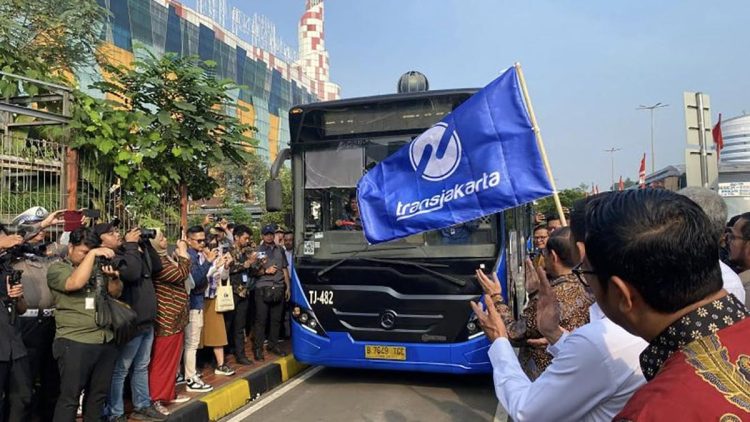 Pengguna Transjabodetabek Minta DKI dan Jabar Pertahankan Tarif Terjangkau