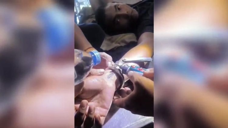 Polisi Minta Bantuan Damkar untuk Membuka Borgol yang Terkunci karena Patah Kunci