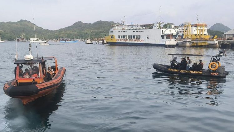 Evakuasi ABK Kapal Vietnam di Laut Pangkep Sulsel