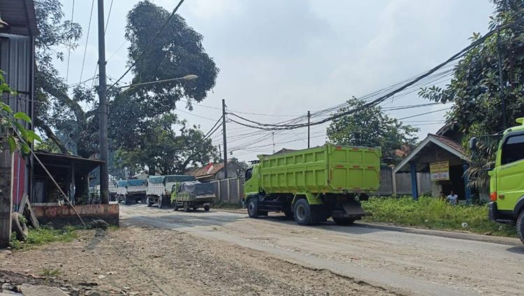 Bupati Bogor Pastikan Pembangunan Jalan Tambang Rumpin-Cigudeg Berlanjut