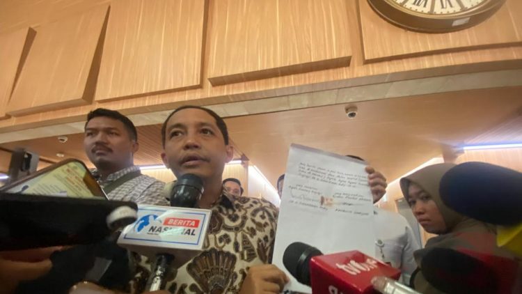 Menhut Konfirmasi Pertemuan dengan Bupati Kuansing dan Terima Amplop Putih