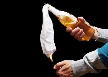 Polisi Selidiki Pelemparan Bom Molotov ke Rumah Advokat di Ciracas
