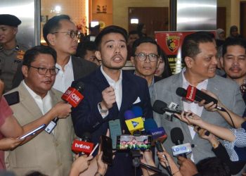 Jokowi Dipastikan Hadiri Sidang Pembuktian Roy Suryo-Tifa oleh Pengacara