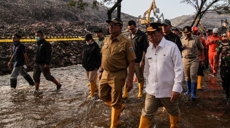 Jumlah Truk Sampah ke TPST Bantargebang Menurut Pramono Kini Berkurang