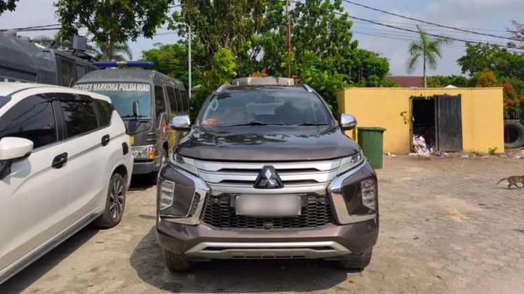 Mobil Pajero Sport Disita KPK dari Istri Bupati Kuansing