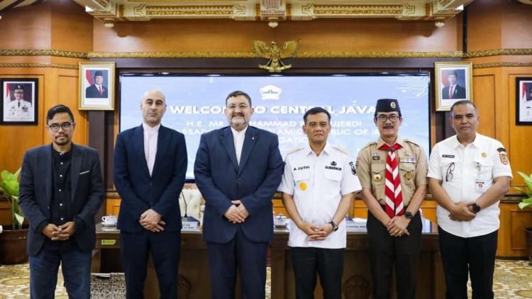 Dubes Iran Terima Duka atas Wafatnya Ali Khamenei dari Luthfi
