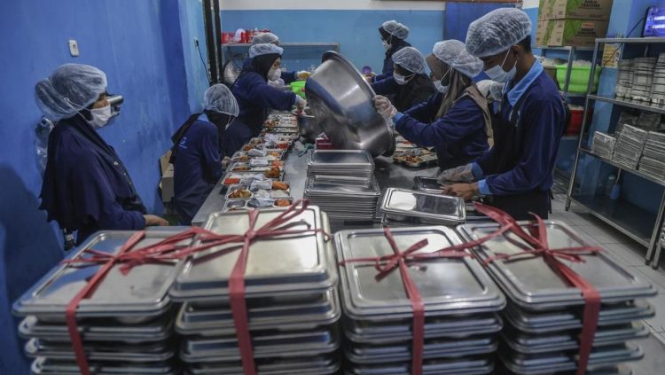 Anggaran MBG Tahun Depan Menjadi Rp174 Triliun