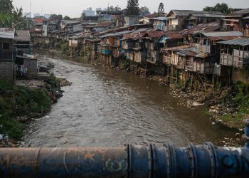 Emak-emak di Jakarta Utara Terjun ke Kali Usai Mencuri Barang di Minimarket