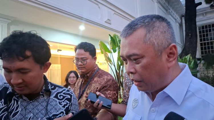 Investor China dan Rusia Tertarik Membangun Jalur Kereta Trans Kalimantan menurut Menhub