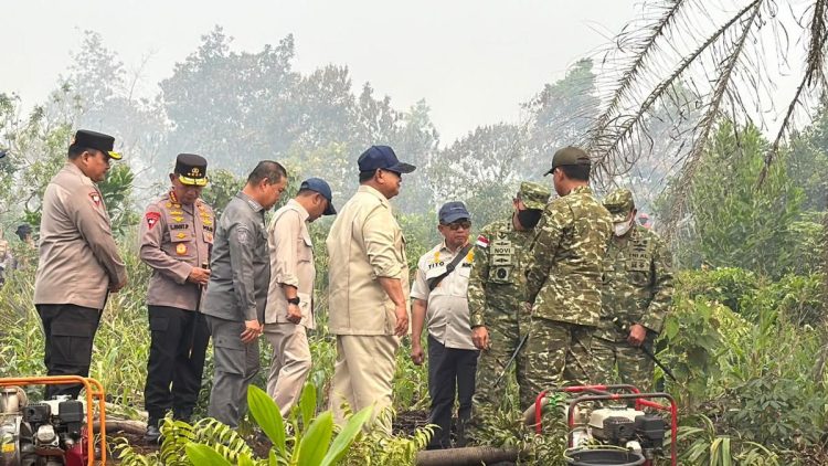 Prabowo Akan Tinjau Penanganan Kebakaran Hutan di Sumatra Hari Ini