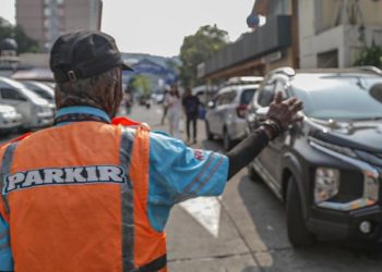 Aktivitas Parkir di Tengah Masalah Tarif Baru