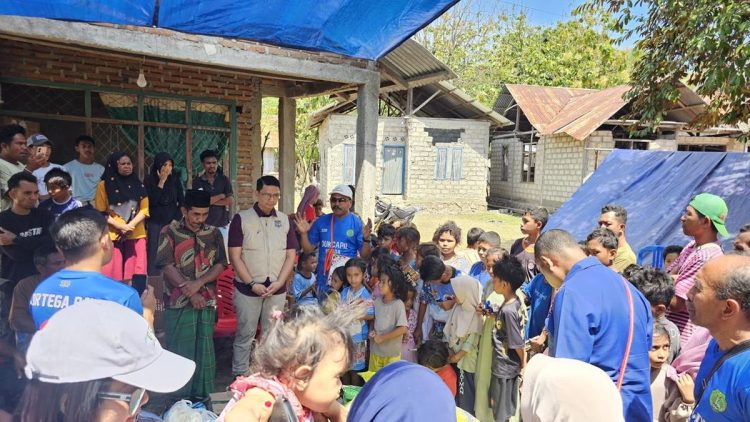 Dukcapil Lakukan Pelayanan Dokumen Korban Gempa Nagekeo secara Langsung