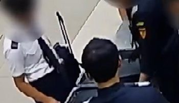 Pilot Malaysia Ditangkap Karena Narkoba dengan Botol Urine Kamuflase