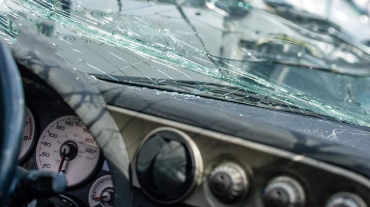 Truk Terguling Akibat Jalan Gelombang di Karawang, Polisi Terlibat