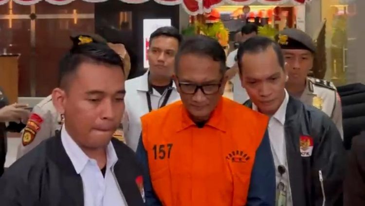 Jadi Tersangka, Kepala Bea Cukai Kediri Diduga Terima Uang Rp3,25 M