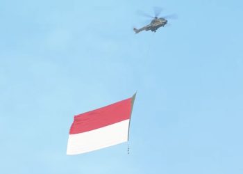 Aksi Drone dan Pesawat F-16 Warnai Merdeka Run 2026 dengan Bendera Raksasa