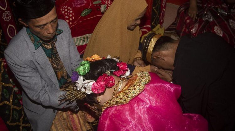 Pengantin di Usia 15 dan 13 Tahun