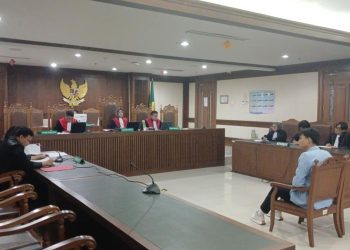Khariq Anhar Dikenakan Tuntutan 6 Bulan Penjara Dalam Kasus Teks Demo Agustus