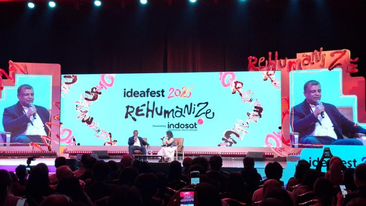 Curhatan Tony Fernandes Tentang Belum Beroperasinya Semua Pesawat AirAsia Karena Pandemi