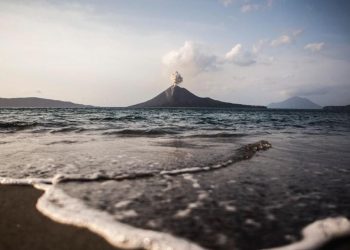 Empat Gunung Api di Indonesia Mengalami Erupsi Bersamaan Pagi Ini