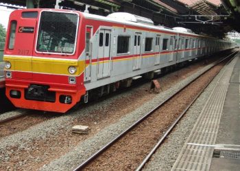 Pastikan Operasional Kereta Daop 1 Jakarta Aman Saat Terkena Abu