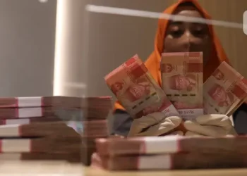 Rupiah Tergelincir ke 17.939 akibat Ketegangan Geopolitik di Timur Tengah