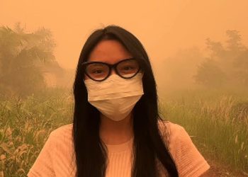 Langit Menguning Akibat Kabut Asap yang Makin Tebal