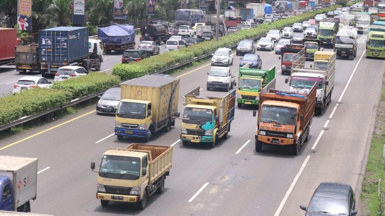 Jalan Tol Indonesia Ditargetkan Bebas Truk ODOL Mulai 2027