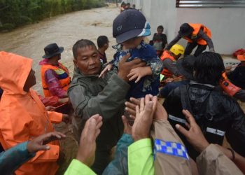 Warga Terdampak Banjir Bandang di Padang, Tim Evakuasi BPBD Dikerahkan