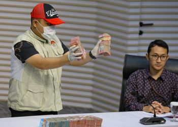 Geledah Dua Kantor Dinas KPK Selidiki Kasus Gratifikasi dan TPPU di Madiun