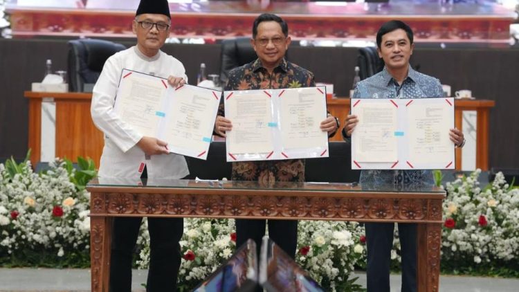 Tito Teken Digitalisasi Layanan Haji Berbasis Data Kependudukan
