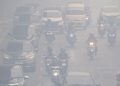 Palembang Dikepung Asap Karhutla, Warga Khawatir Terhadap Kecelakaan di Jalan