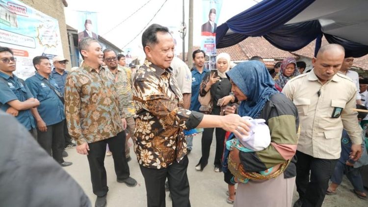 Dukung Program Prioritas, Cek Program Bedah Rumah di Purwakarta