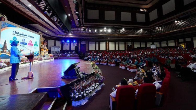 Kritik Denda Kader Dasawisma oleh Ketum TP PKK dan Pentingnya Apresiasi