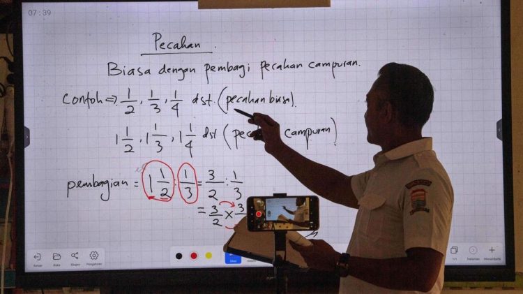 Darurat Asap Karhutla, Semua Sekolah di Sumut Belajar Jarak Jauh hingga 21 Oktober