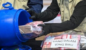 Bupati Klaten Sembunyikan Korupsi Rp934 Juta di Dalam Tong