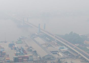 Sesak Bernapas di Palembang Akibat Kualitas Udara Sangat Berbahaya
