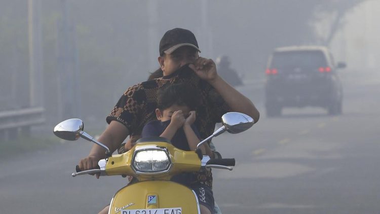Kabut Asap dari Kalimantan dan Sumatera Menyelimuti Aceh